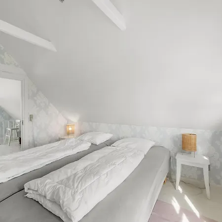 Gorgeous Thatched Holiday With A Fantastic Location - 1027 Prázdninový dům *