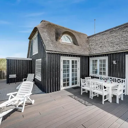 Gorgeous Thatched Holiday With A Fantastic Location - 1027 * Ringkøbing