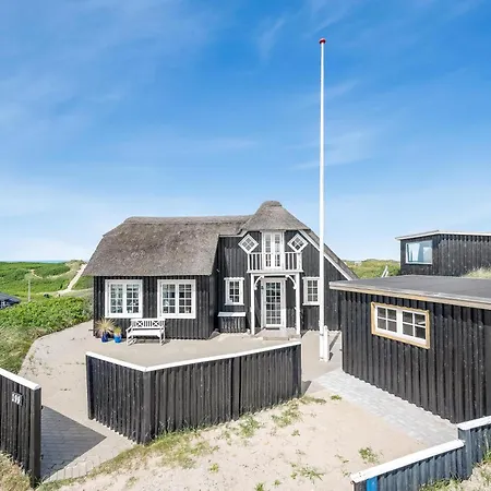 Gorgeous Thatched Holiday With A Fantastic Location - 1027 Ringkøbing